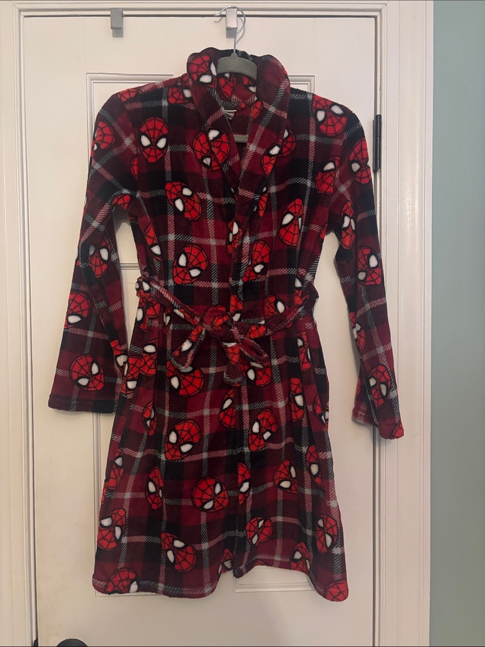 Red & Black Plaid Marvel Spider-Man Fleece Robe